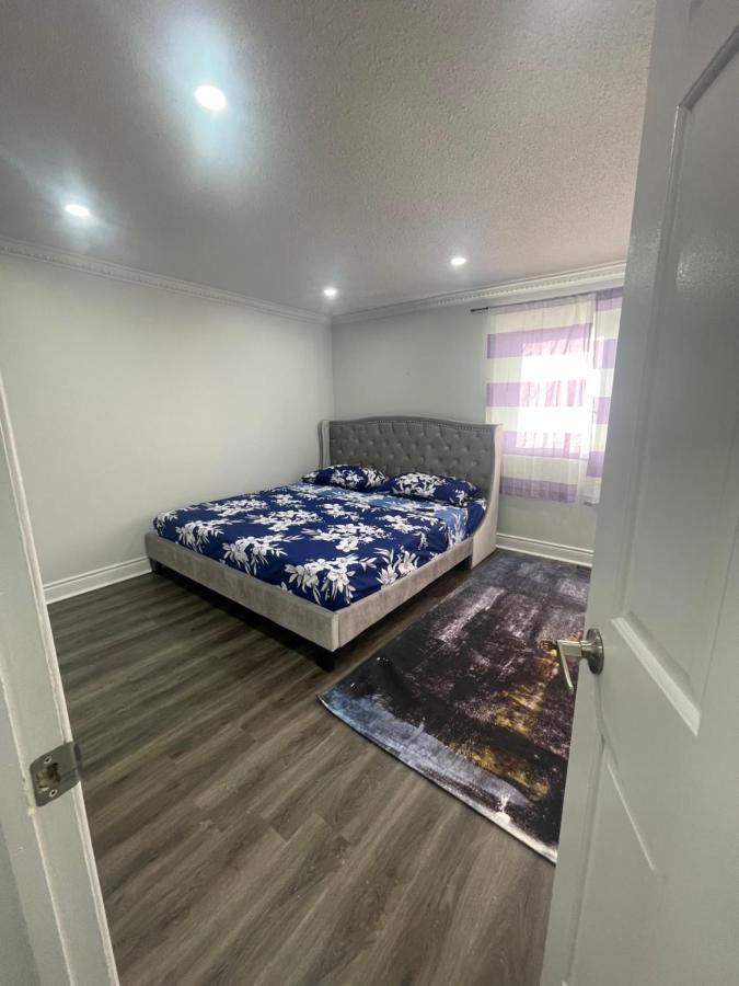 Mo'S Place Місісаґа Екстер'єр фото